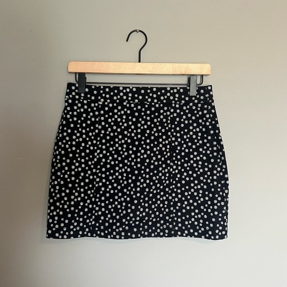 Forever 21 Dresses & Skirts - Forever 21 Floral Skirt
